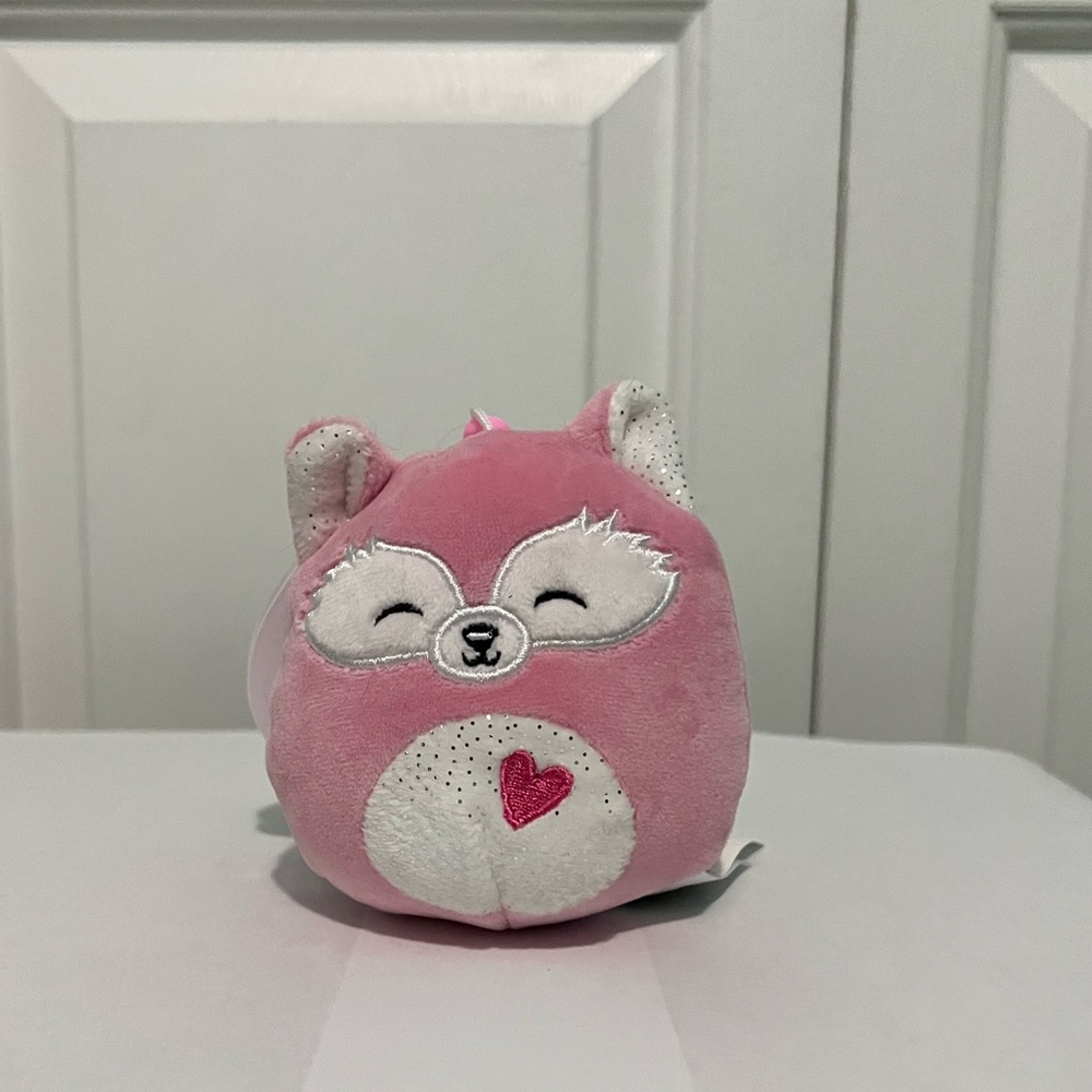 NWT Valentines Squishmallow Flora Fox 3.5” Plush Clip On Keychain